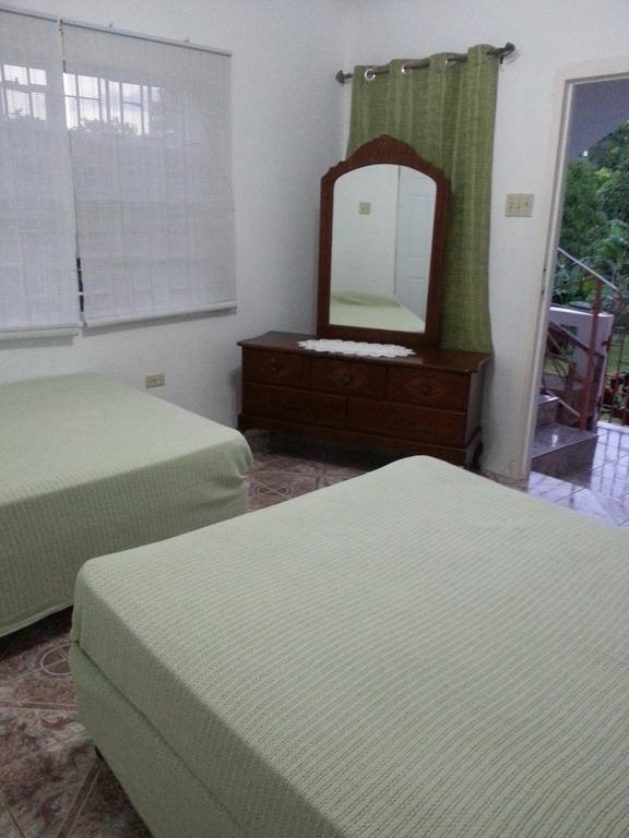 Polish Princess Guest House بورت أنطونيو المظهر الخارجي الصورة