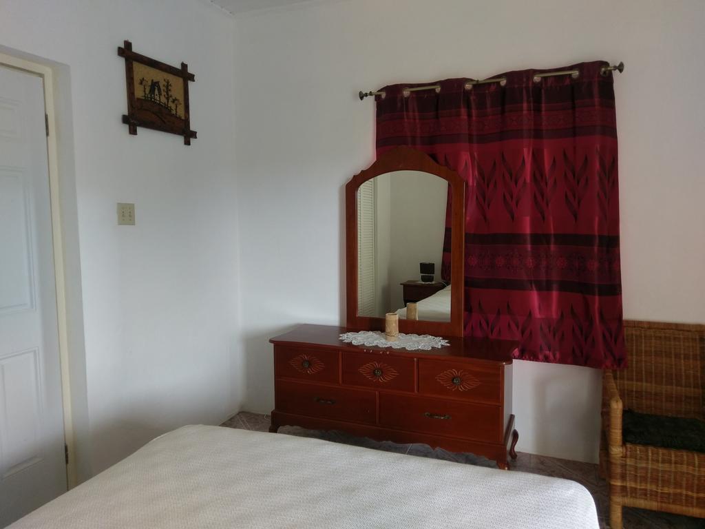 Polish Princess Guest House بورت أنطونيو المظهر الخارجي الصورة